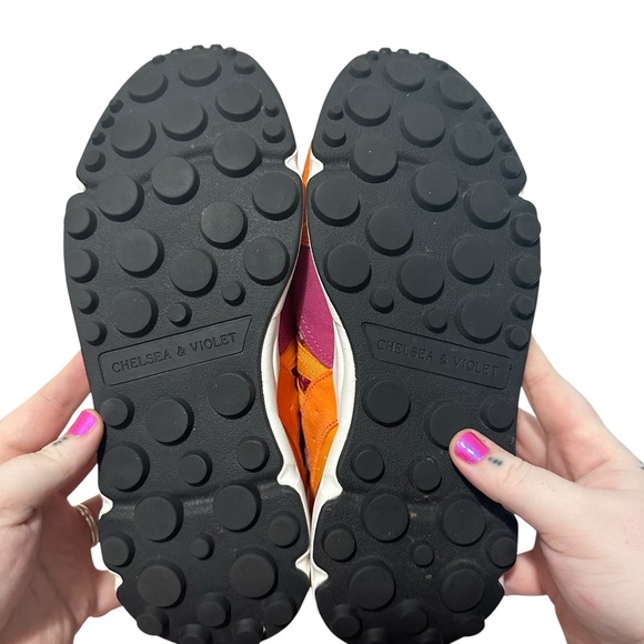 Chelsea & Violet Women’s Lola Pink Multi Floral Print Sneakers Groovy Size 9 - Picture 7 of 12